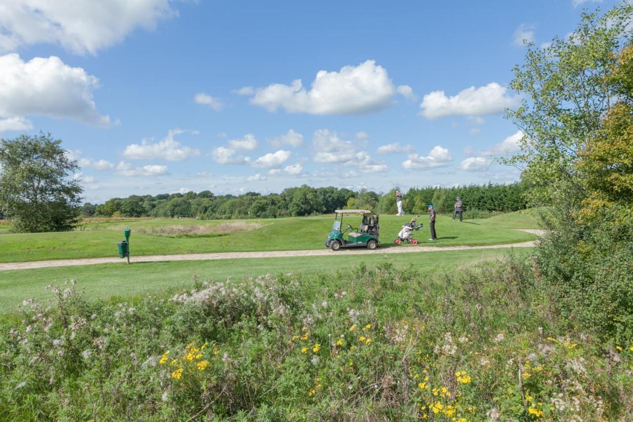The Wiltshire Hotel, Golf And Leisure Resort Swindon Dış mekan fotoğraf