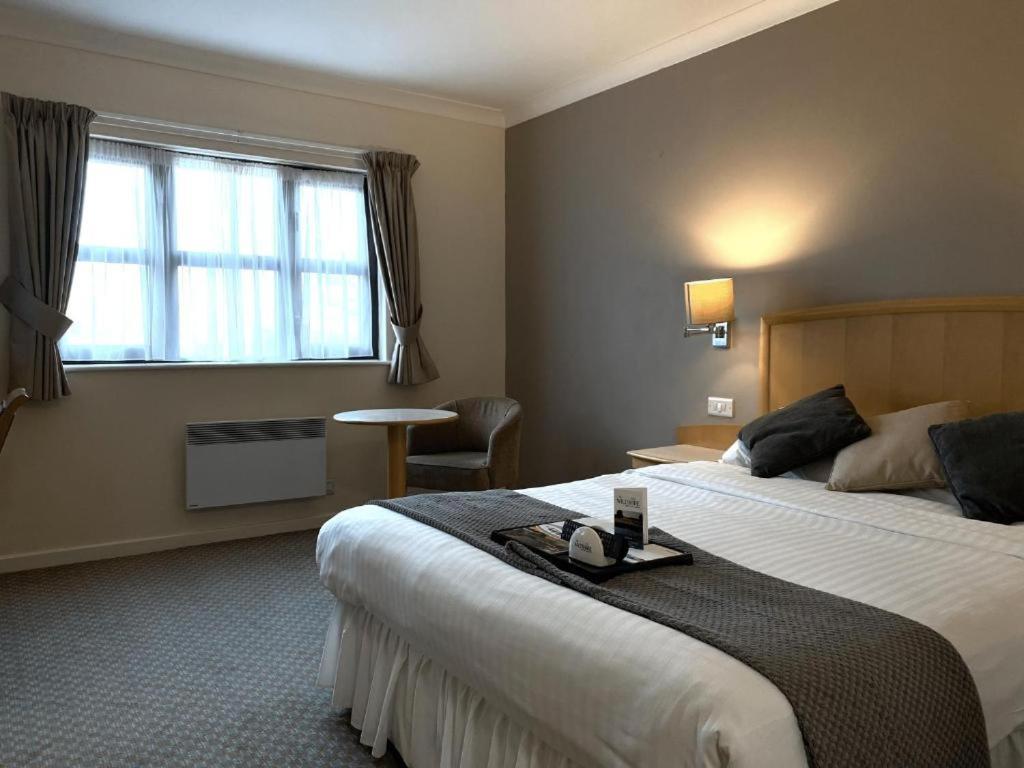 The Wiltshire Hotel, Golf And Leisure Resort Swindon Dış mekan fotoğraf